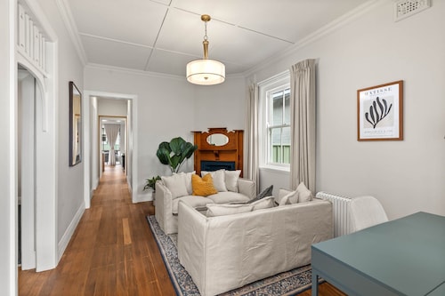 Family Home in Mayfield With Stylish Interior