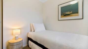 Apartment | 3 bedrooms, iron/ironing board, bed sheets