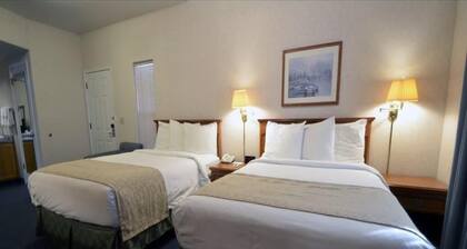 2 Queen Bed Suite Room