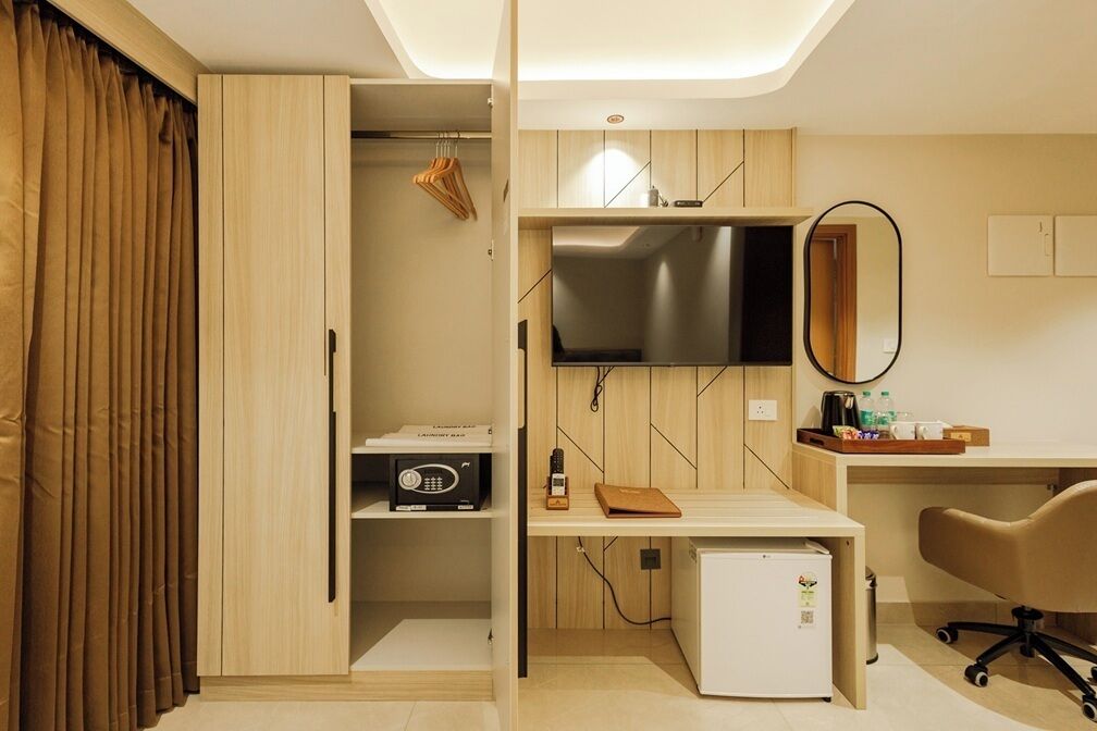 Classic Twin Room, Balcony, City View | Desk, laptop workspace, iron/ironing board, free WiFi