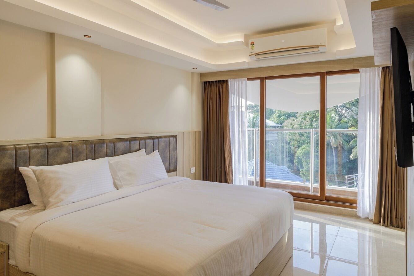 Family Suite, City View | Balcony view