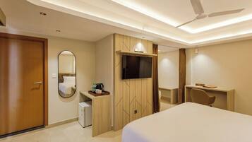 Family Suite, City View | Desk, laptop workspace, iron/ironing board, free WiFi