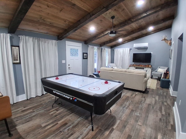 Spielezimmer