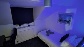 3 bedrooms, iron/ironing board, WiFi