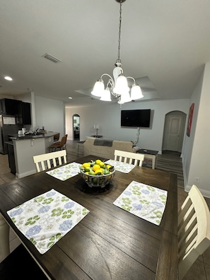 Interior - Stylish 3 Bedroom, 2 Bath near USA Campus-Fenced Yard + Garage (Mobile)