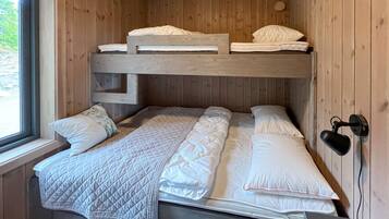 4 bedrooms, free WiFi