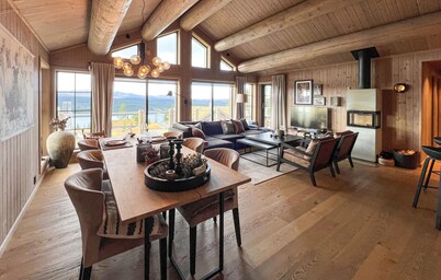 Amazing home in Gålå with sauna