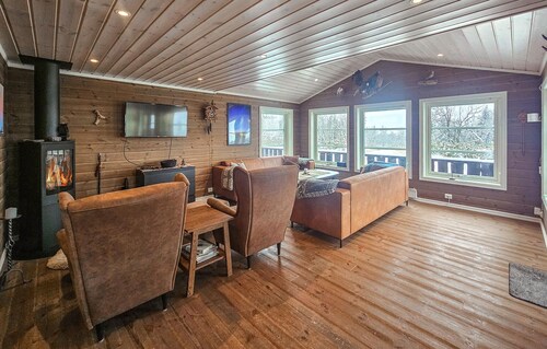 Cozy home in Ulnes with sauna