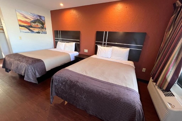 Double Room, 2 Queen Beds, Non Smoking | Desk, free WiFi