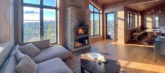 Stunning home in Noresund with sauna