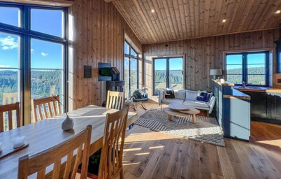 Stunning home in Noresund with sauna