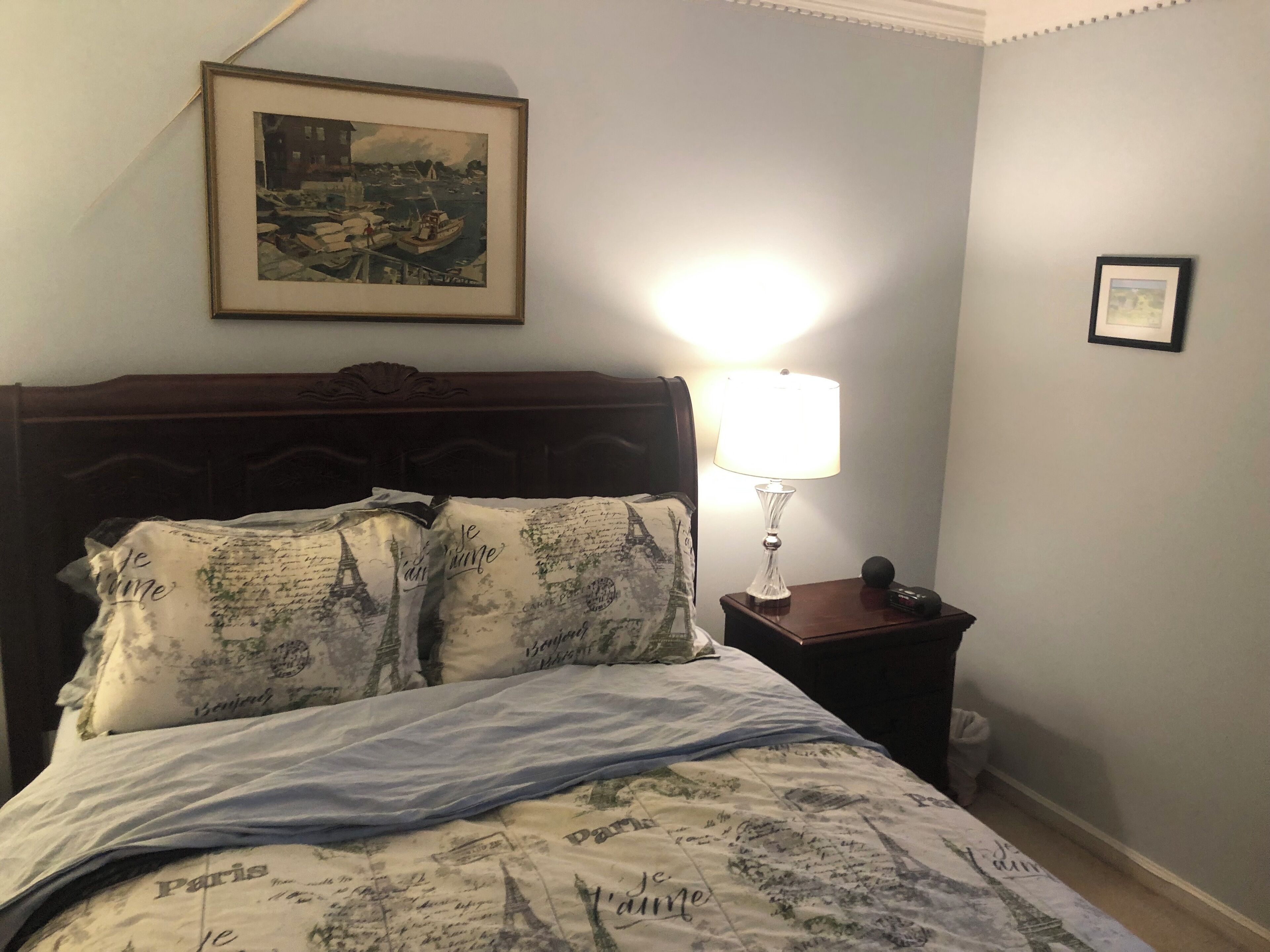 2 bedrooms, iron/ironing board, Internet, bed sheets