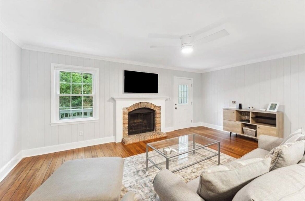 智能电视、壁炉