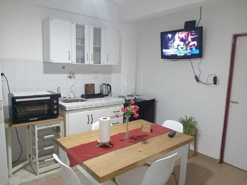 Don Alegre Enjoy the simplicity of this quiet and central lodging.