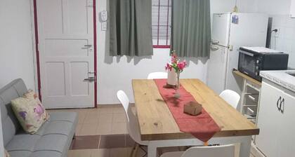 Don Alegre Enjoy the simplicity of this quiet and central lodging.