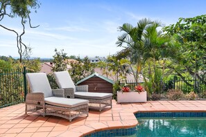 Hồ bơi ngoài trời 