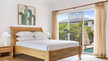 Căn hộ | 4 phòng ngủ, khu vực làm việc phù hợp cho laptop