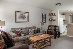 Smart TV - Cozy 2BR condo in Telluride with stunning mountain views, perfect for 4 guests (Telluride)