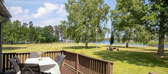 Nice home in Byxelkrok with WiFi