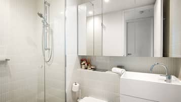 Apartment | Bathroom | Towels