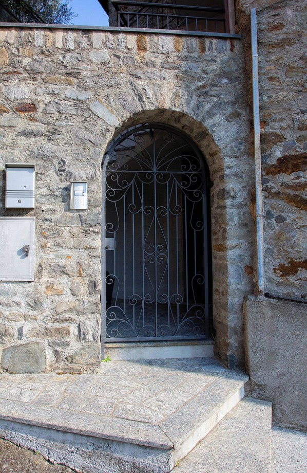 تفاصيل الفندق من الخارج