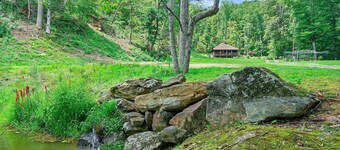 Charming Cabin in Bakersville