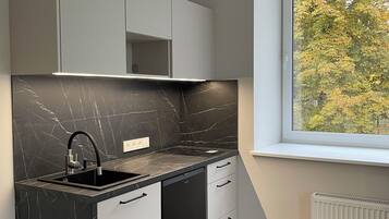 Laptopgeeigneter Arbeitsplatz, kostenloses WLAN