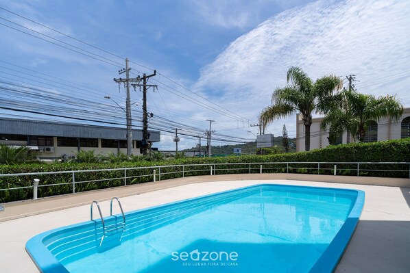 Basic Apartment | Pool | Outdoor pool