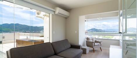 Basic Apartment | Living area