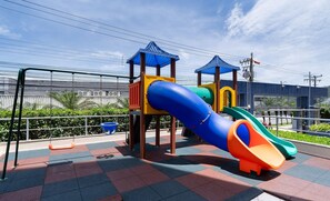 Basic Apartment | Children's area