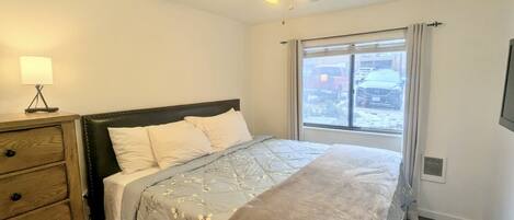 1 bedroom, iron/ironing board, travel cot, WiFi