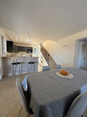 Dining - Villa with pool just a few minutes from the sea (LUMIO)