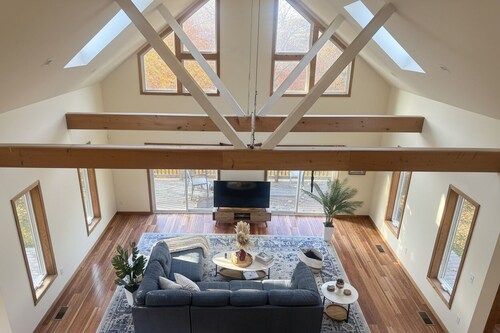 Blue Bird Chalet – 5BR Retreat w/ Sauna, Pool + Loft, Near Jiminy Peak