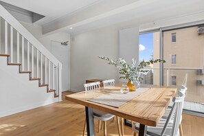 Apartment | Tempat makan