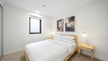 Apartment | 2 bedrooms, iron/ironing board, bed sheets