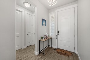 Interior - Modern Design Meets Elegant Views! Perfect for Family Retreats and Gatherings (South Jordan)