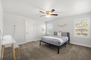 4 chambres, fer et planche à repasser, accès Internet, draps fournis