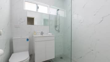 Apartment | Bathroom