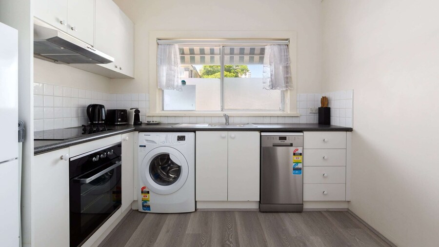 2-bed Apartment Near Manly Beach