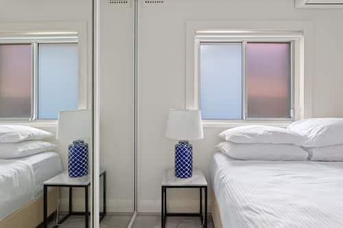Appartement | 2 chambres, fer et planche à repasser, literie fournie
