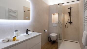 Apartamento conforto, vista para a cidade | Banheiro