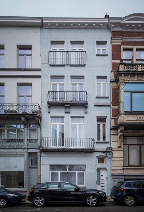 Front of property - Brussels Louise Design residence (Brussels)