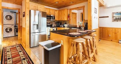 Edin's Chalet - Whiteface Mountain 4-bedroom-2 Baths - 7 beds