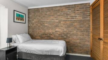 ์ํํธ | 2 ๊ฐ์ ์นจ์ค, ๋ค๋ฆฌ๋ฏธ/๋ค๋ฆฌ๋ฏธํ, ์นจ๋ ์ํธ