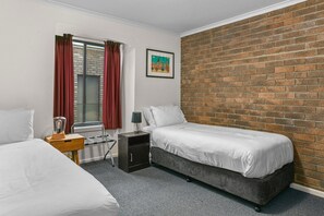 Apartment | Private kitchen | Cookware/dishes/utensils - 2-bed Townhouse Retreat in Sandy Bay With Parking (Hobart)