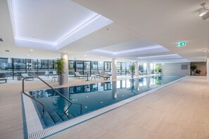 Apartment | Pool | Indoor pool, outdoor pool - Modern 2-bed Apartment With Premium Amenities (Canberra)