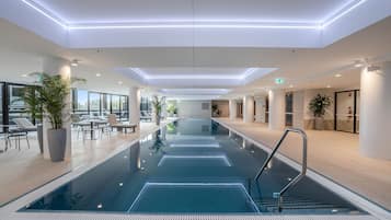 Apartment | Pool | Indoor pool, outdoor pool