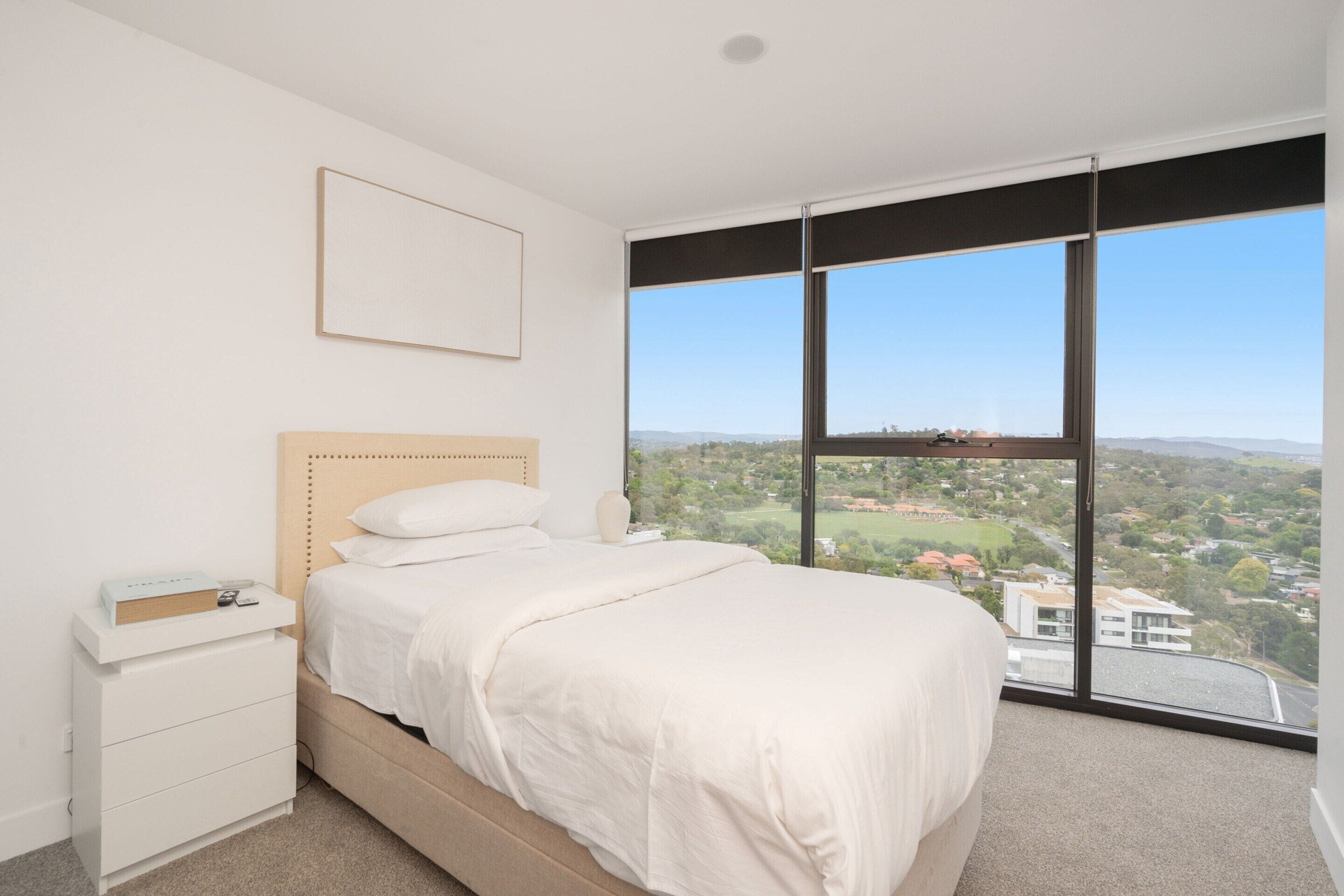 2 habitaciones y espacio para trabajar con laptop 