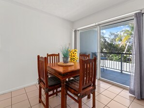 Apartment | Dining - Spacious Esplanade Apartment With Rooftop Access (Hervey Bay)