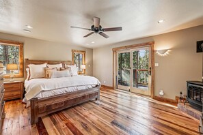 4 soverom, skrivebord, wi-fi (inkludert) og sengetøy